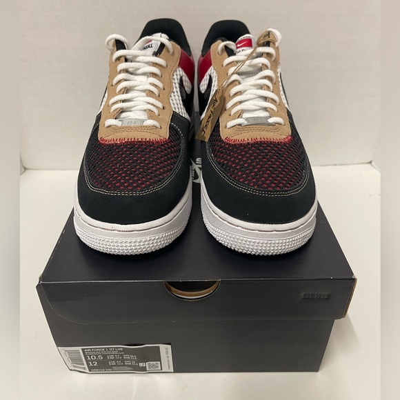 Air Force 1 07’ LV8 - Picture 2 of 8